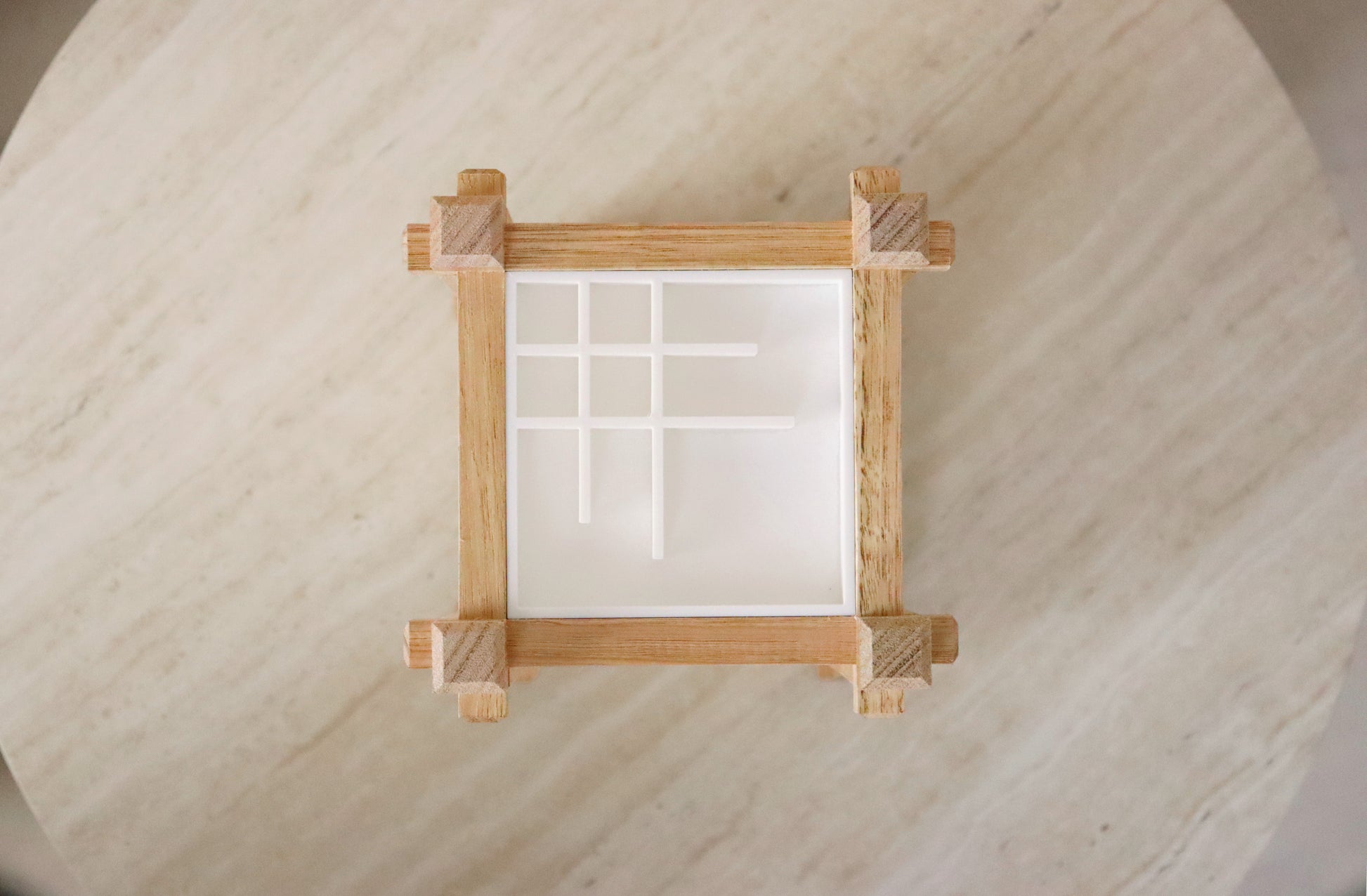 Shoji lamp
